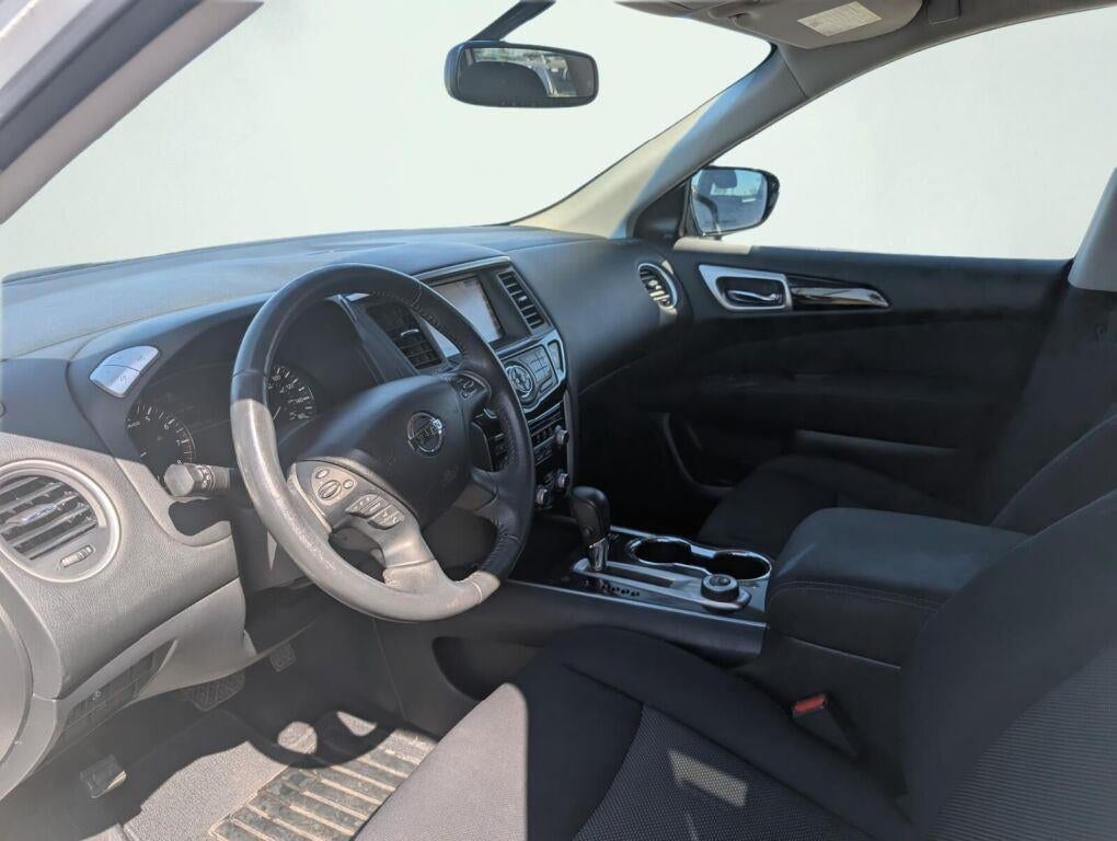 2017 Nissan Pathfinder SV