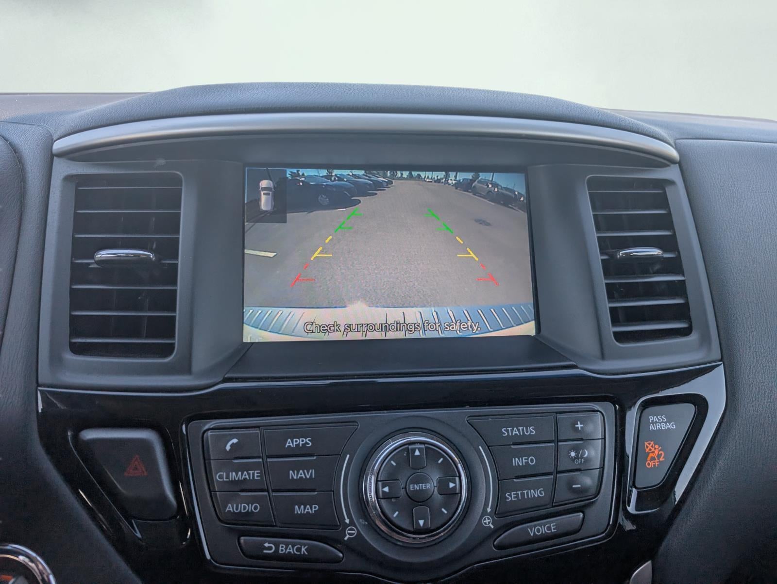 2017 Nissan Pathfinder SV