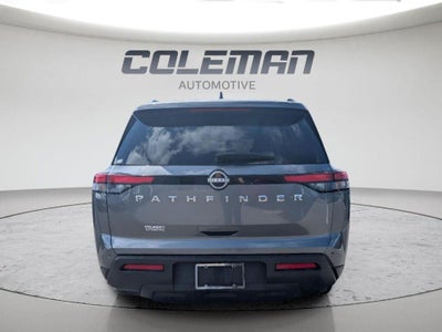 2025 Nissan Pathfinder SV