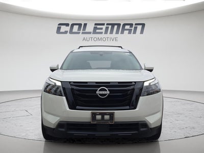 2024 Nissan Pathfinder SV
