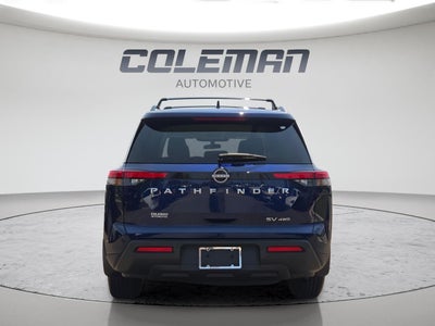 2022 Nissan Pathfinder SV