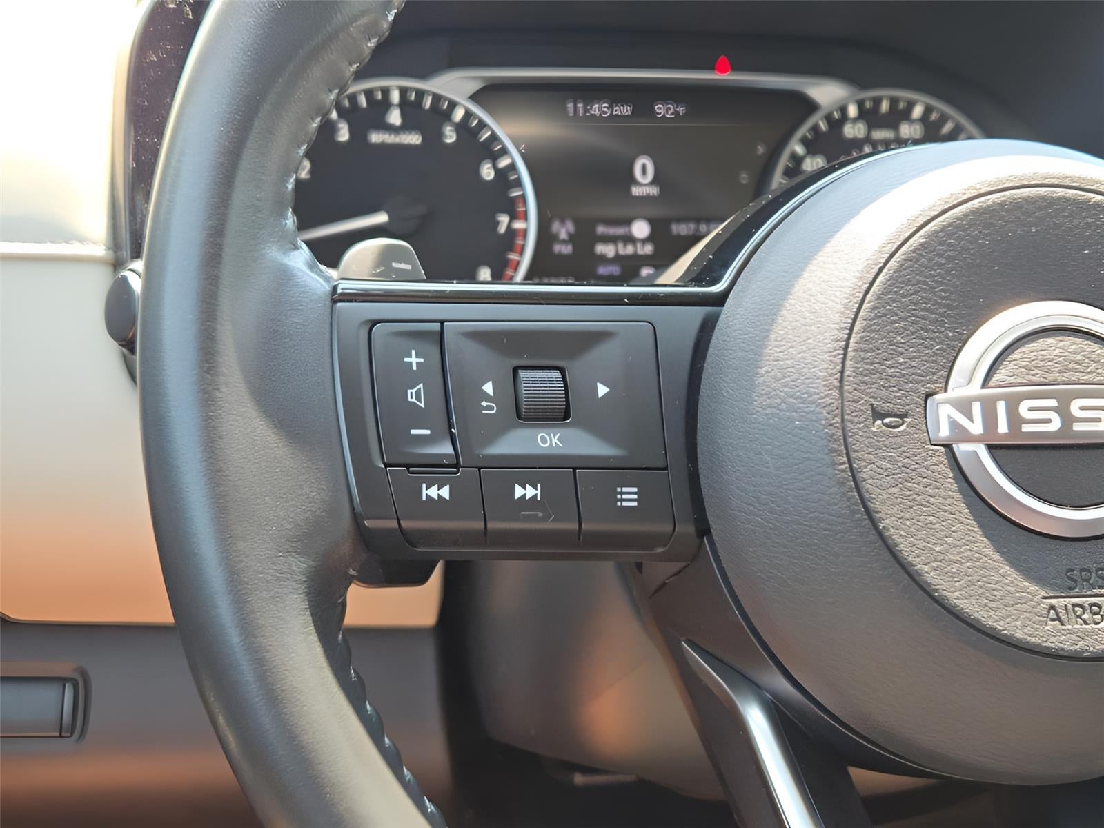 2022 Nissan Pathfinder SV