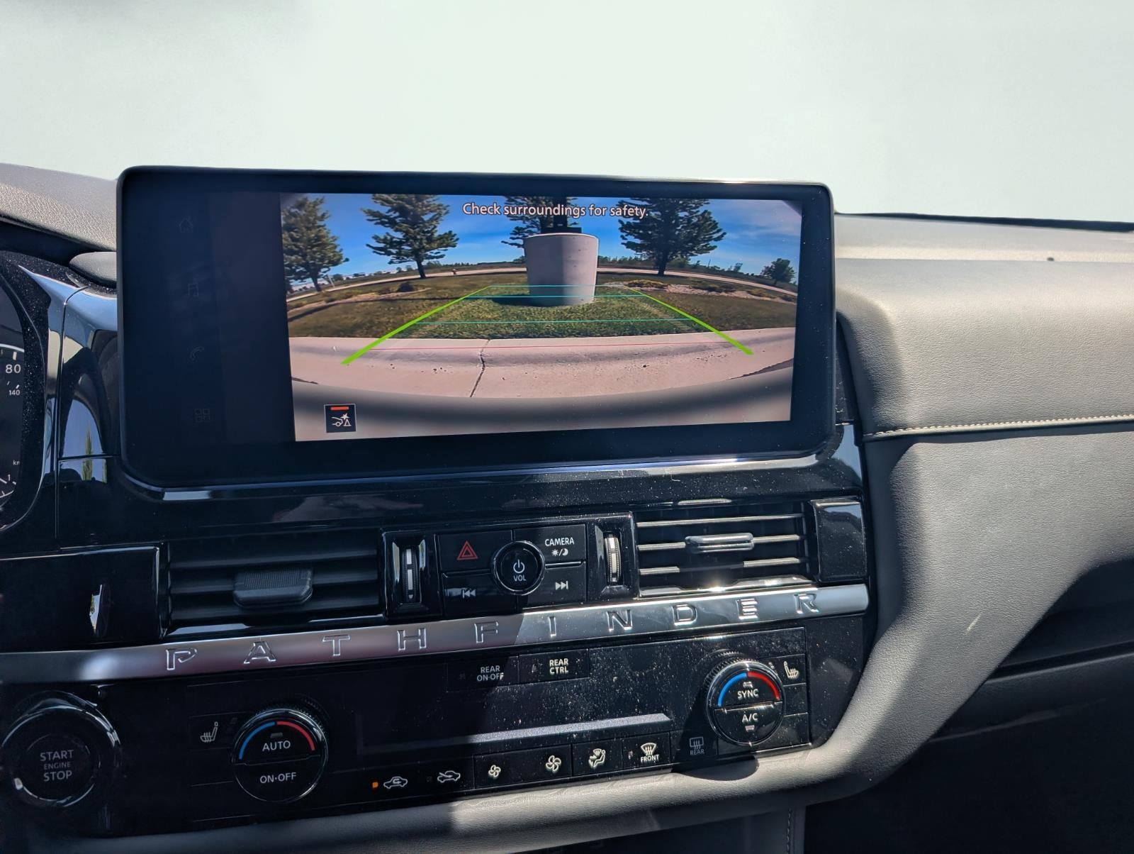 2026 Nissan Pathfinder SV