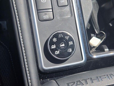 2026 Nissan Pathfinder SV