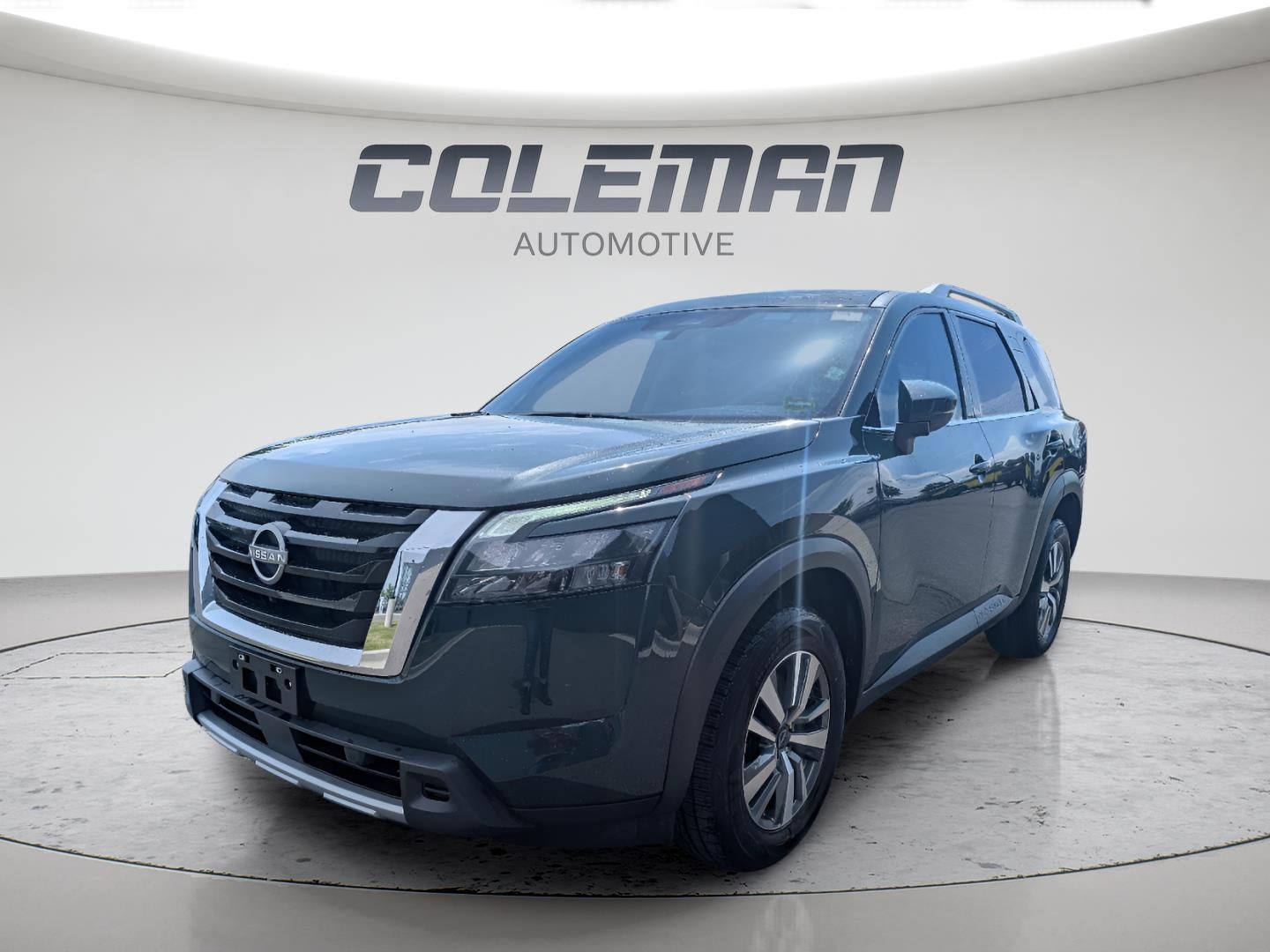2025 Nissan Pathfinder SL 4WD's photo