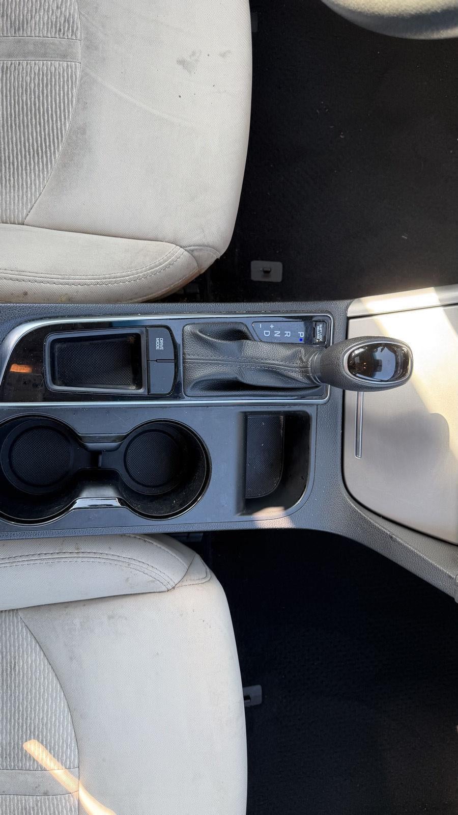 2015 Hyundai Sonata 24L SE 21