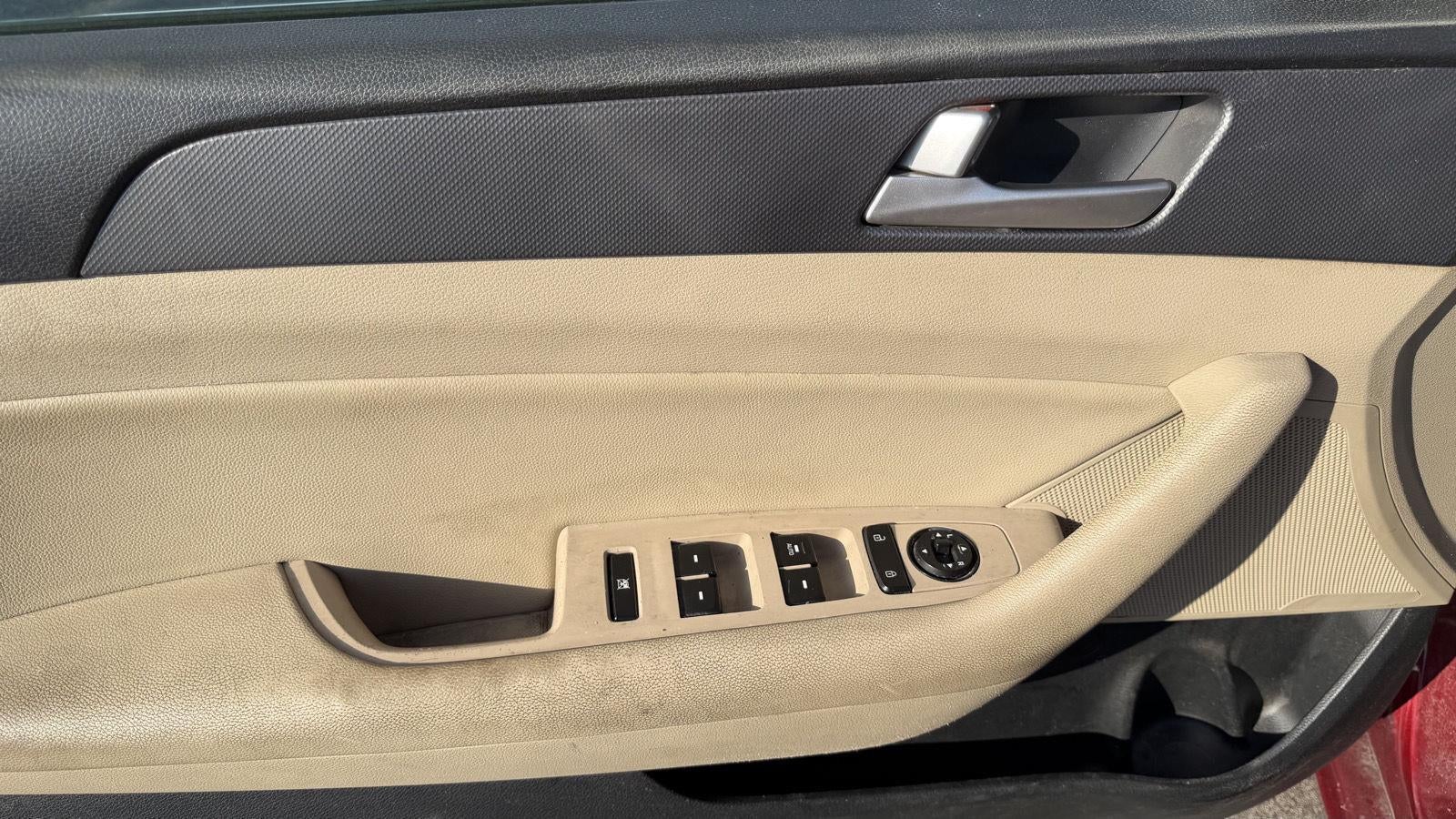2015 Hyundai Sonata 24L SE 8