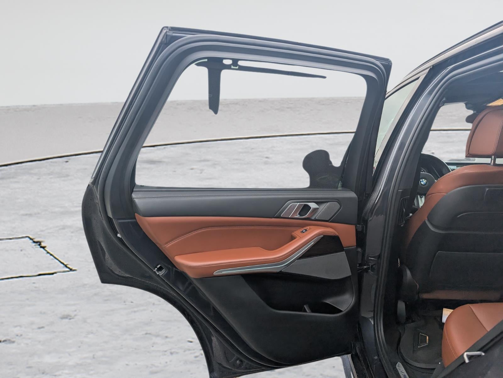 2021 BMW X5 M50i