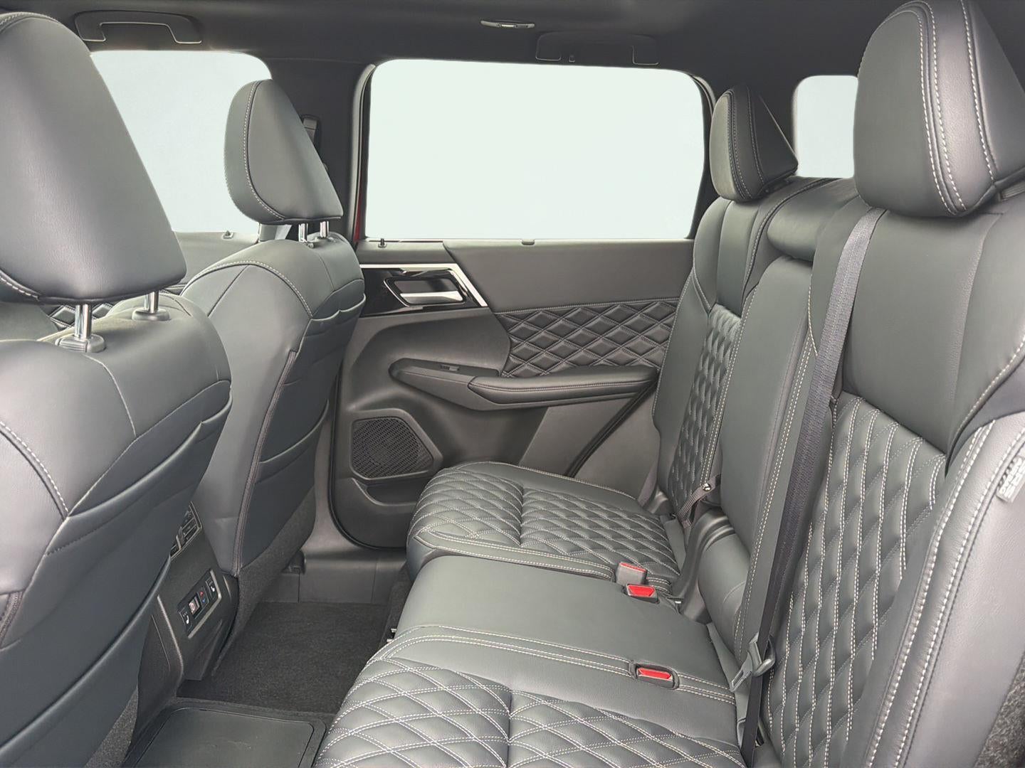 2026 Nissan Rogue Plug-In Hybrid Platinum