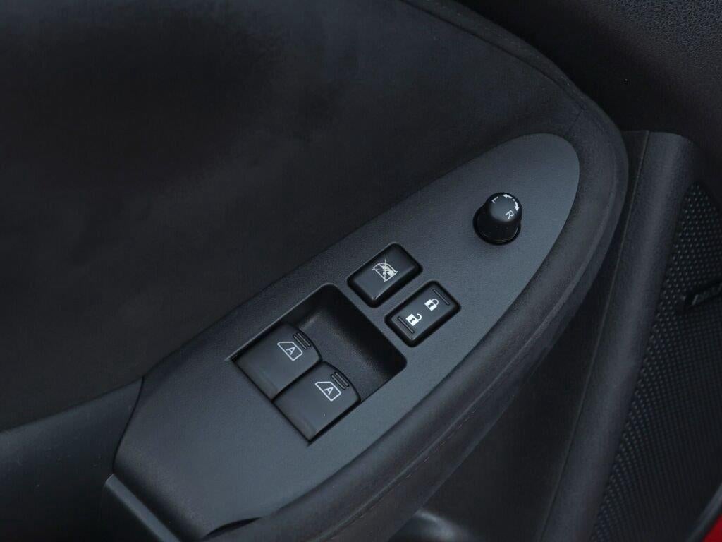 2014 Nissan 370Z Touring 14