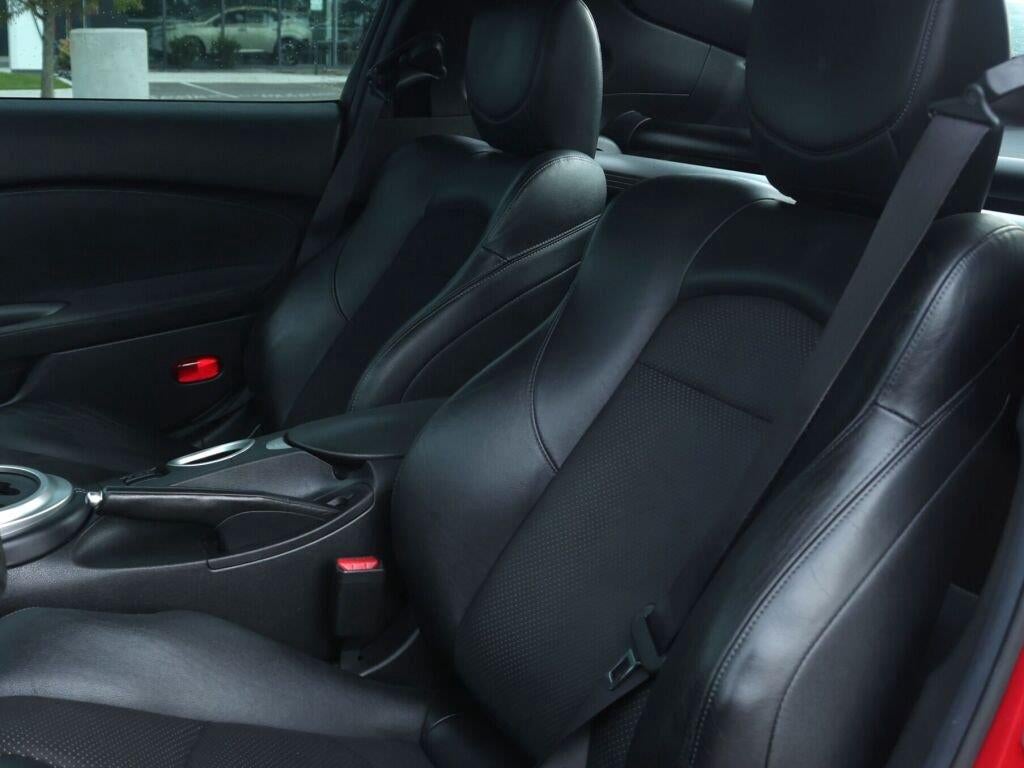 2014 Nissan 370Z Touring 15