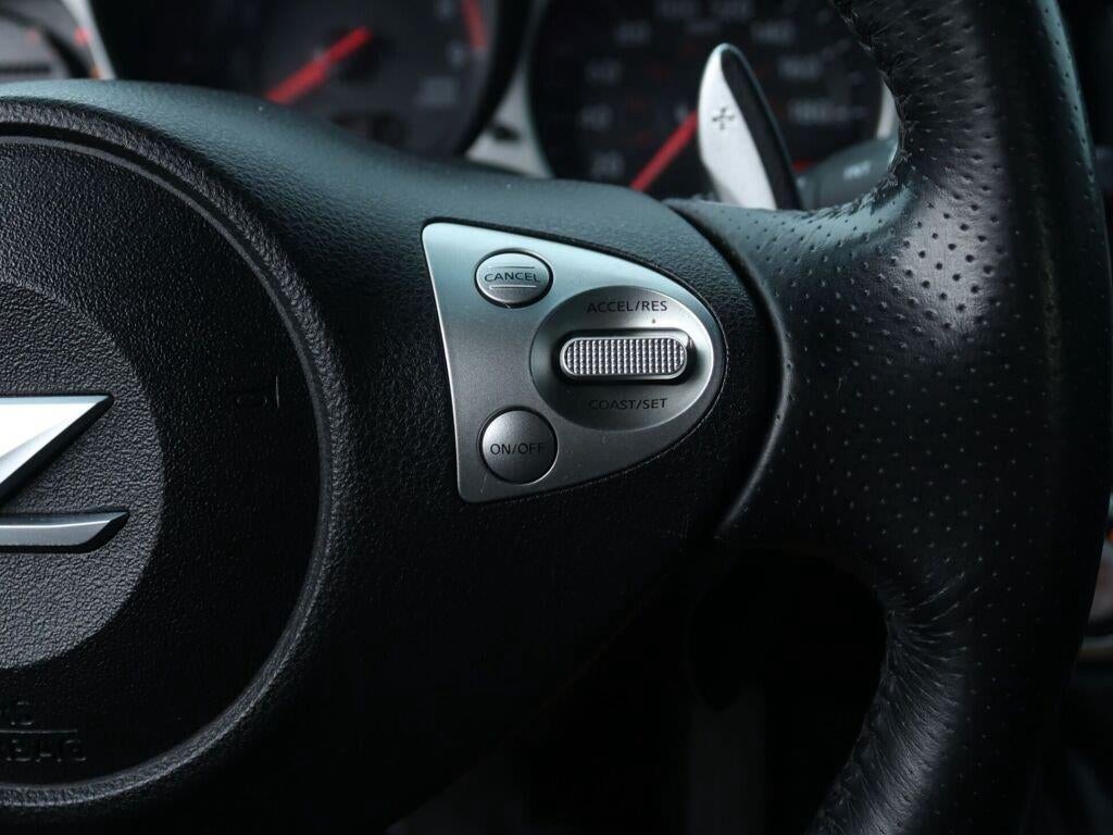 2014 Nissan 370Z Touring 24