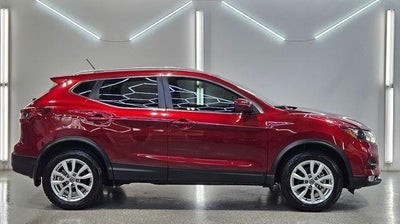 2022 Nissan Rogue Sport SV