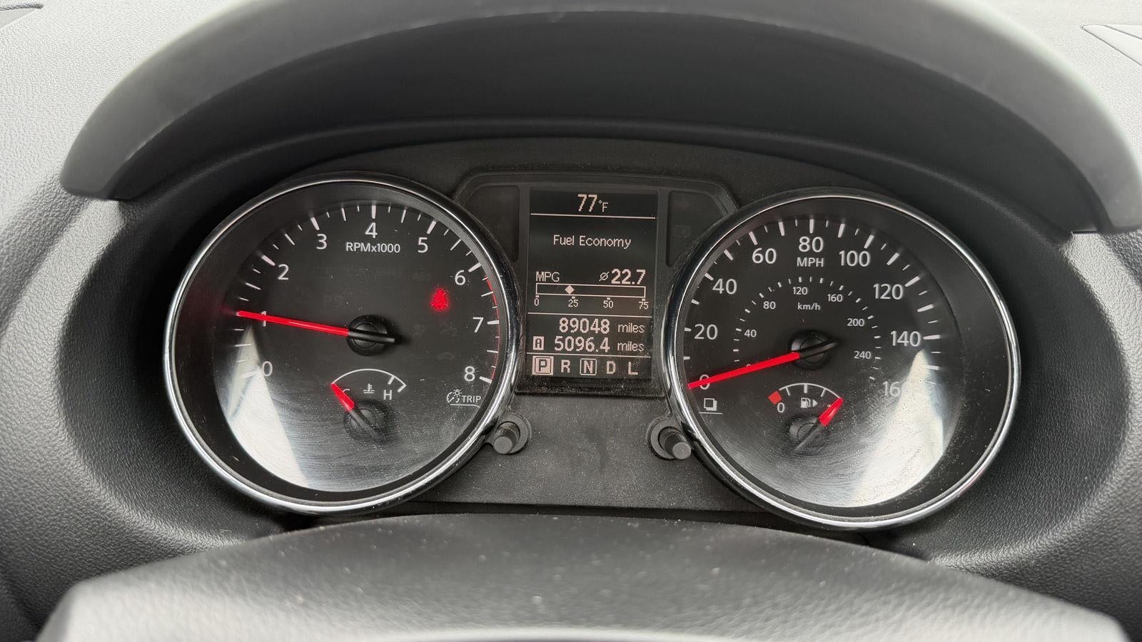 2013 Nissan Rogue S 16