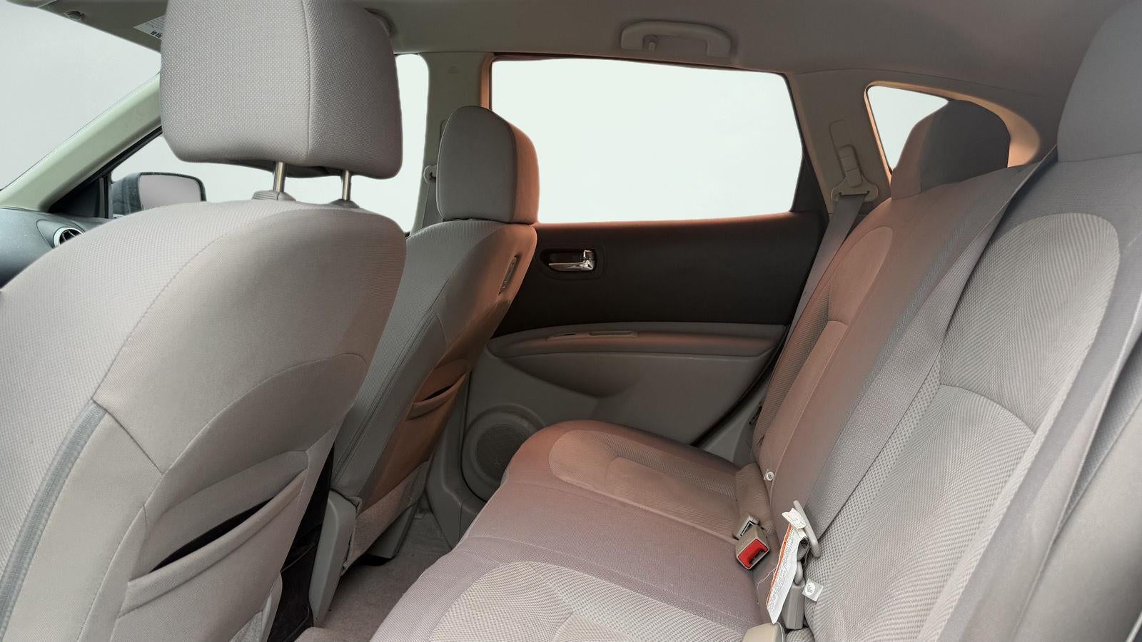 2013 Nissan Rogue S 28