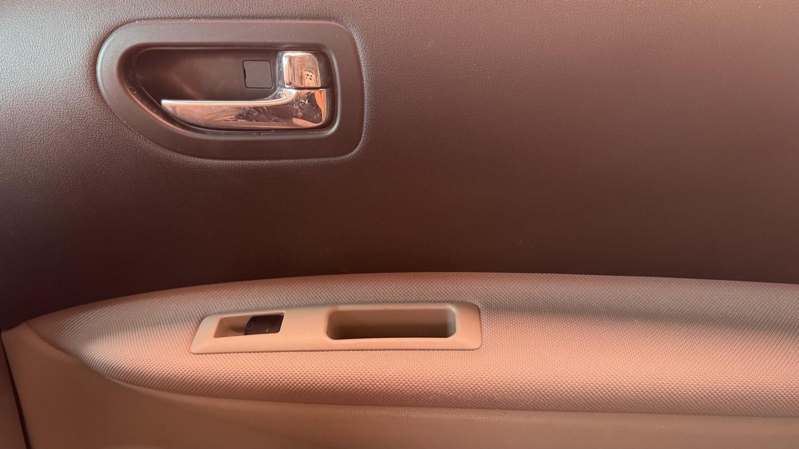 2013 Nissan Rogue S 31