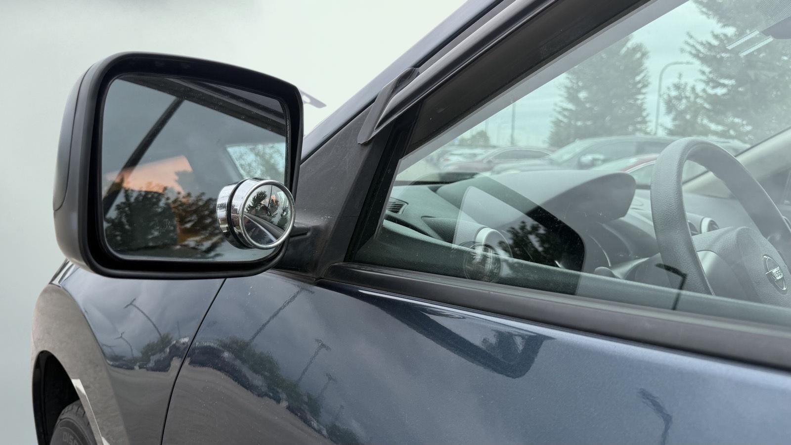 2013 Nissan Rogue S 34