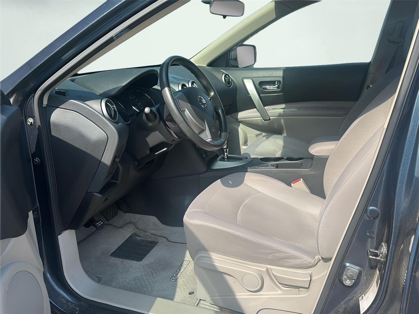 2013 Nissan Rogue S 8