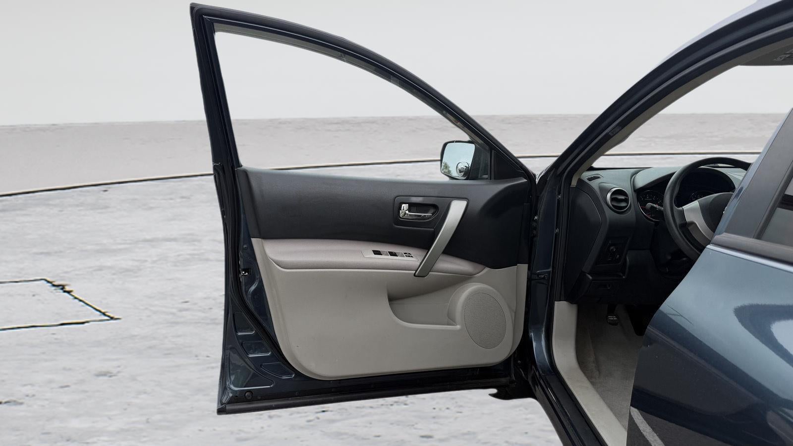 2013 Nissan Rogue S 9