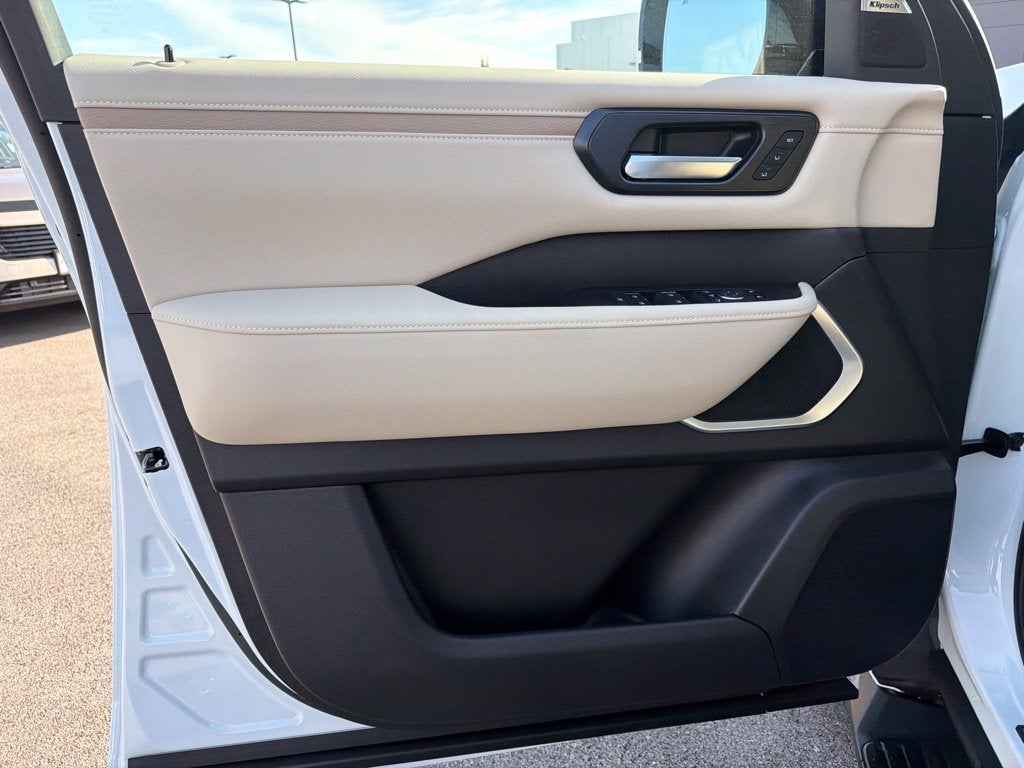 2027 Nissan Armada Platinum Reserve 14