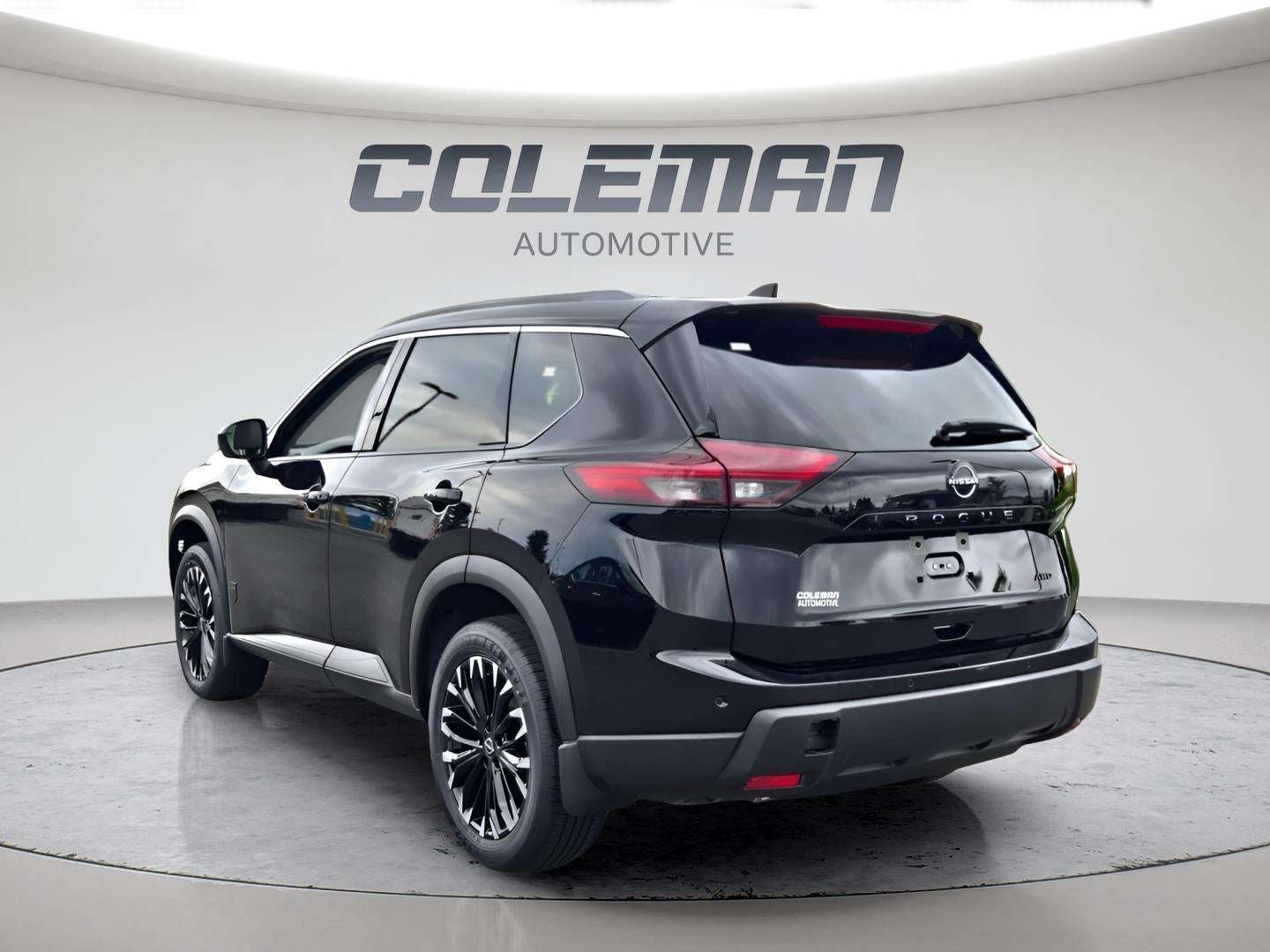 2026 Nissan Rogue Dark Armor 13