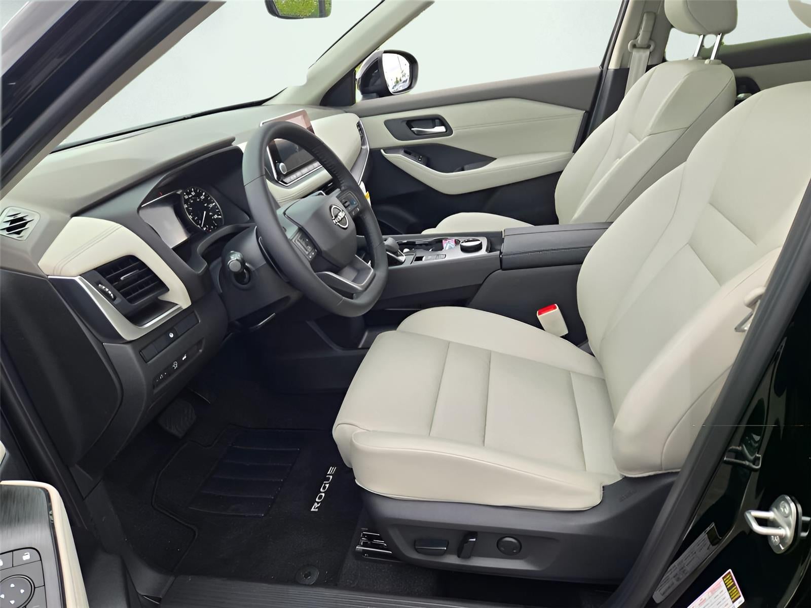 2026 Nissan Rogue Dark Armor 16
