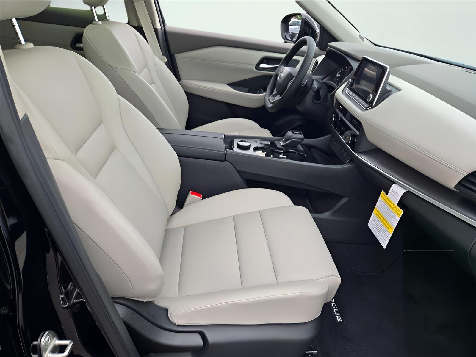 2026 Nissan Rogue Dark Armor 5