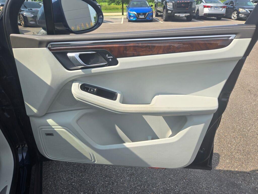 2019 Porsche Macan S