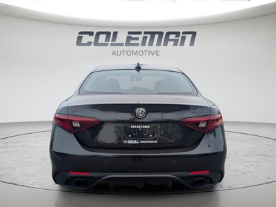 2019 Alfa Romeo Giulia Sport