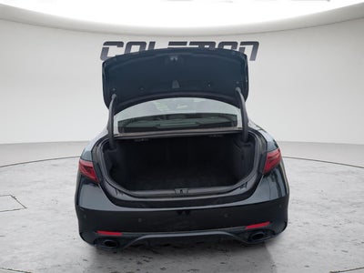 2019 Alfa Romeo Giulia Sport